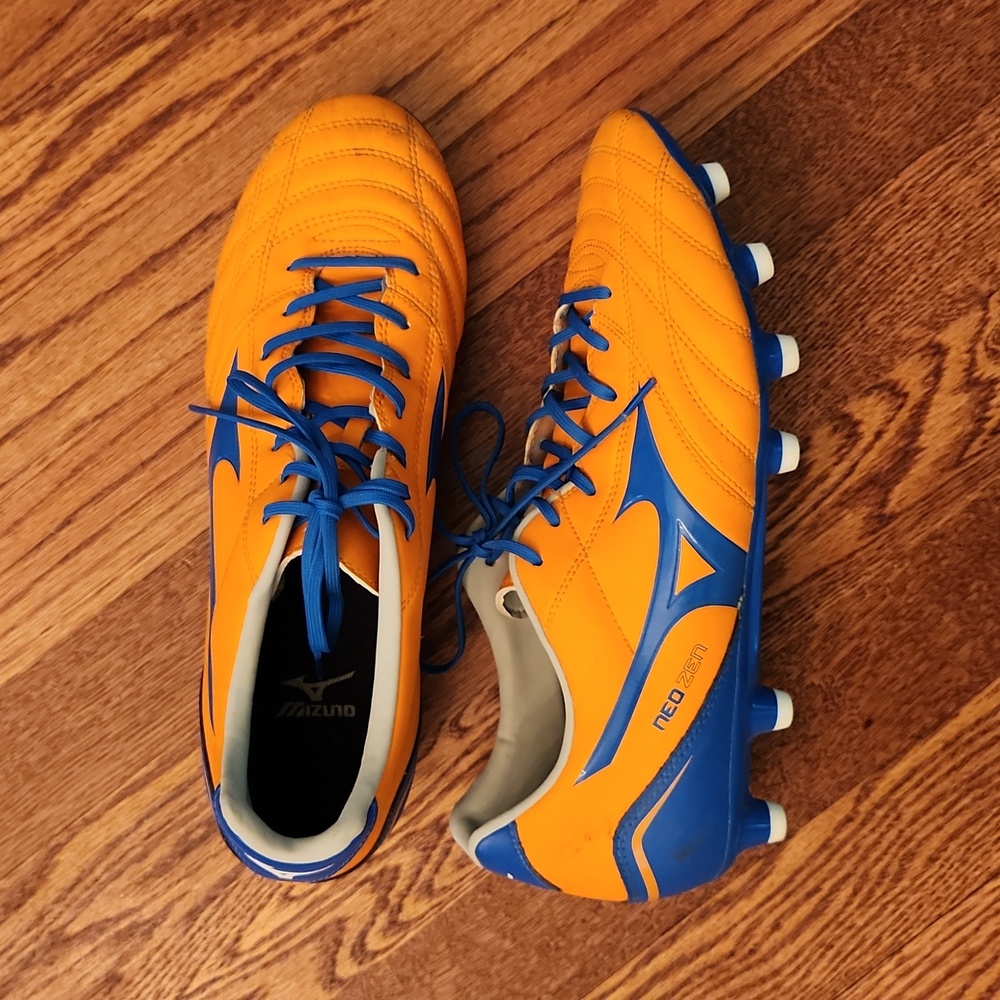 Mizuno Cleats